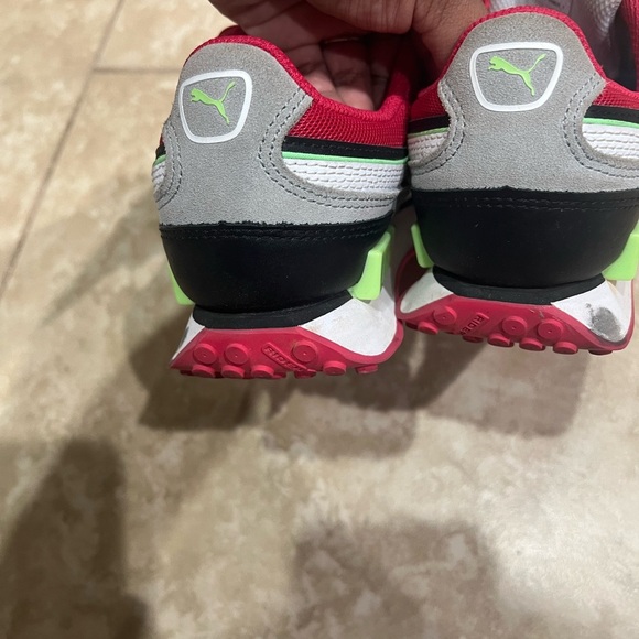 Puma Future Rider Double Berry Women’s 8.5 EUC Sneaker Colorful Pop - Picture 3 of 6